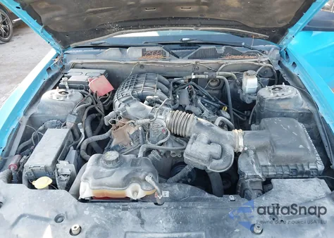 2012 Ford Mustang V6 Premium from USA, damaged, VIN 1ZVBP8AM4C5208164